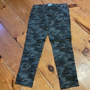 One 5 one gray camo pants sz 12